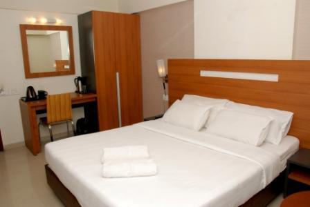Hotel Tanish Residency Navi Mumbai Quarto foto